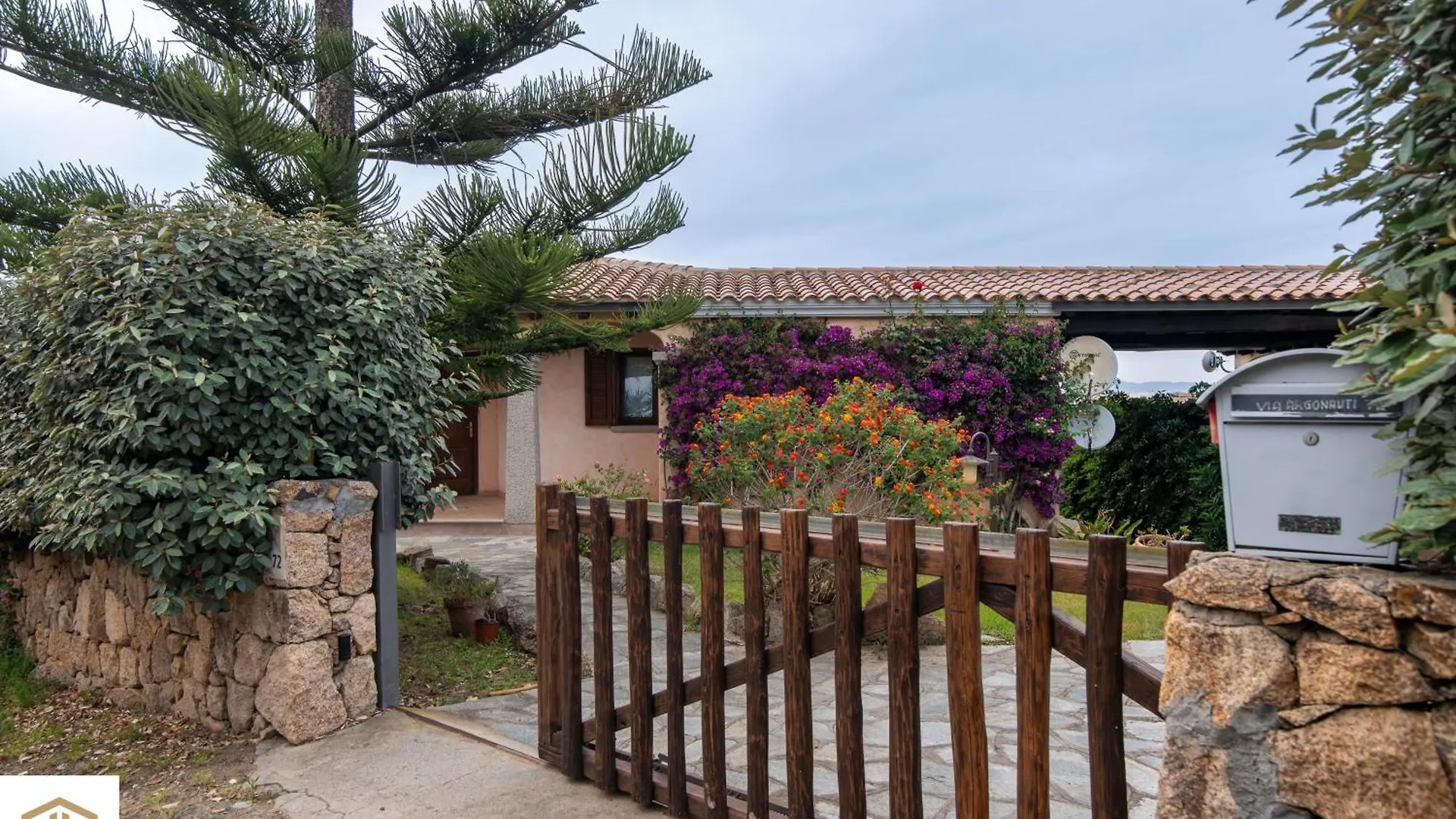 펜션 Villa Pietra Rossa, La Veranda 타나우넬라